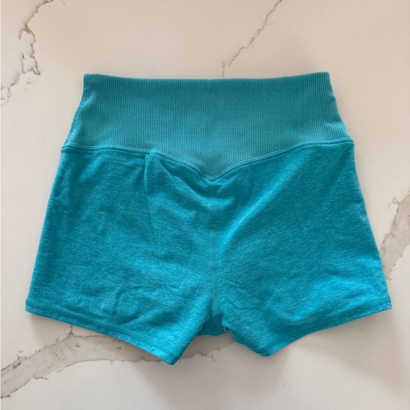 Alo Yoga Women's Blue Shorts - Picture 2 of 3